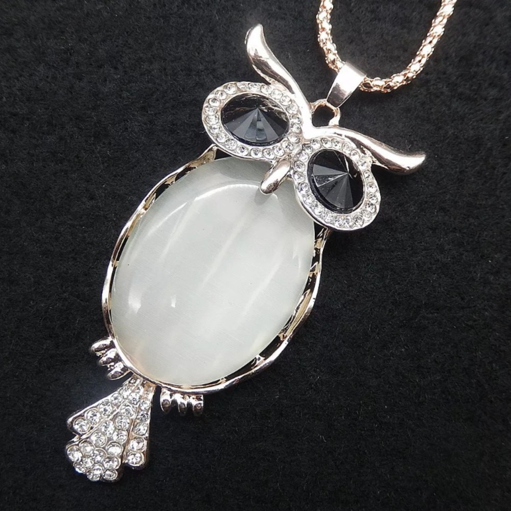 NWT OWL NECKLACE